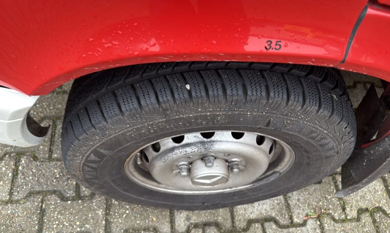 B1A3F945 B1DB 40E7 8235 6F5273D89123