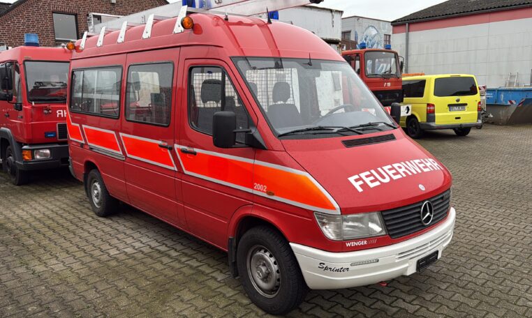 DEC1D120 0821 4E2B A5A3 C45B2CEA8CB6